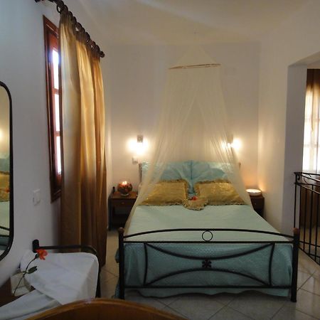Captain'S Suites Simi Zewnętrze zdjęcie