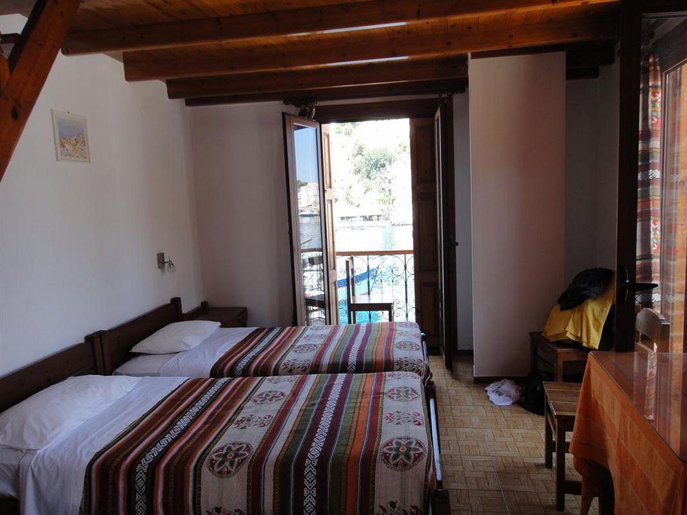Captain'S Suites Simi Zewnętrze zdjęcie