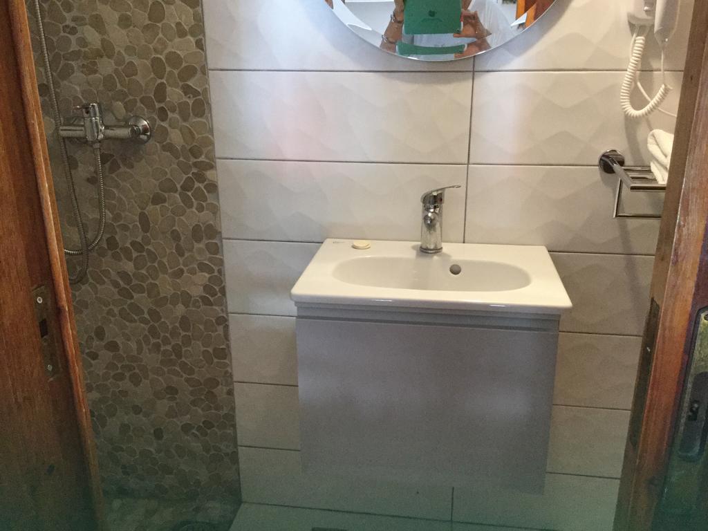 Captain'S Suites Simi Zewnętrze zdjęcie