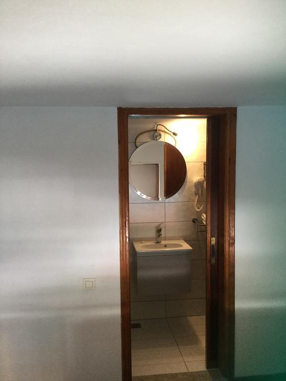 Captain'S Suites Simi Zewnętrze zdjęcie