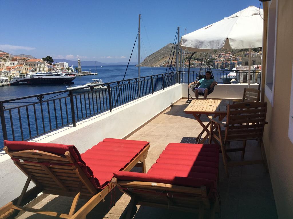 Captain'S Suites Simi Zewnętrze zdjęcie
