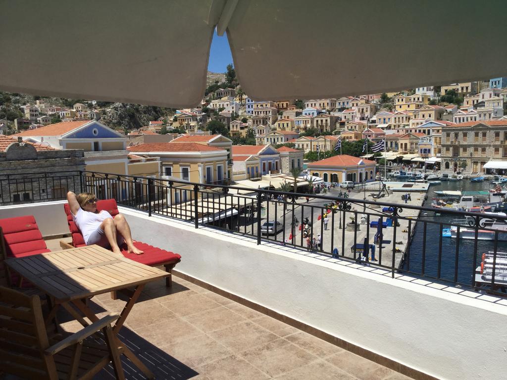 Captain'S Suites Simi Zewnętrze zdjęcie