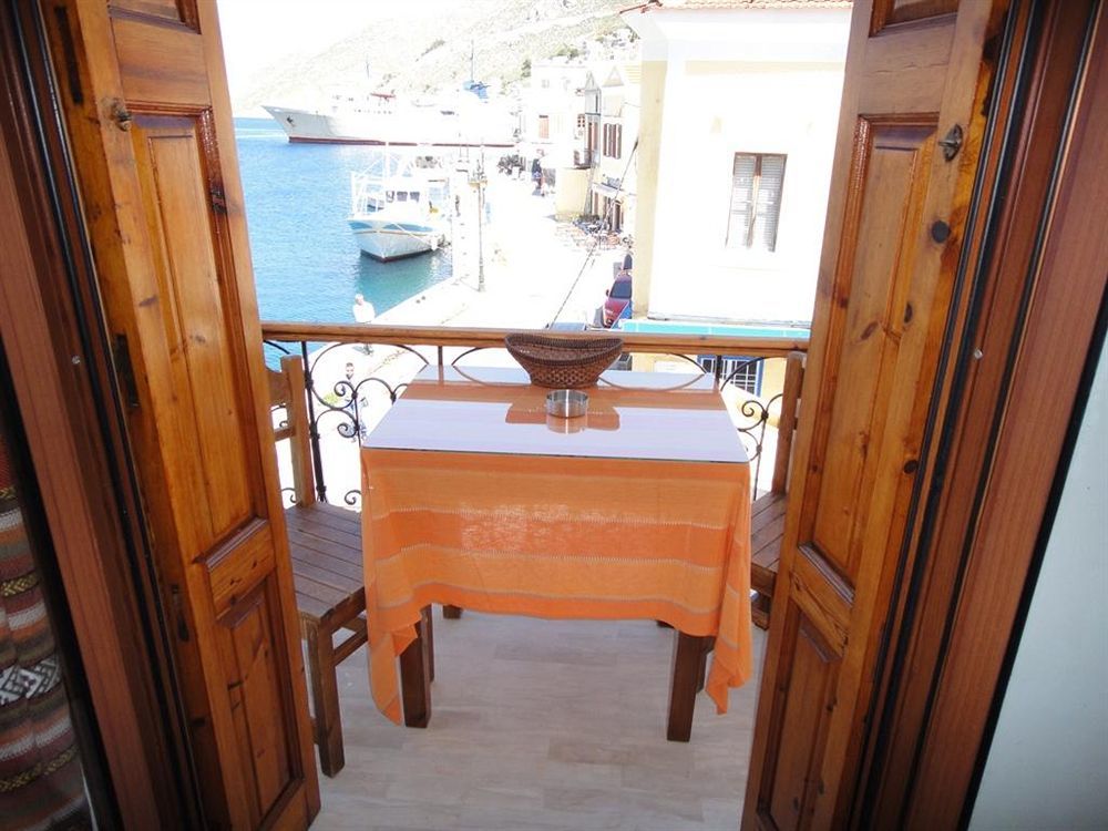 Captain'S Suites Simi Zewnętrze zdjęcie